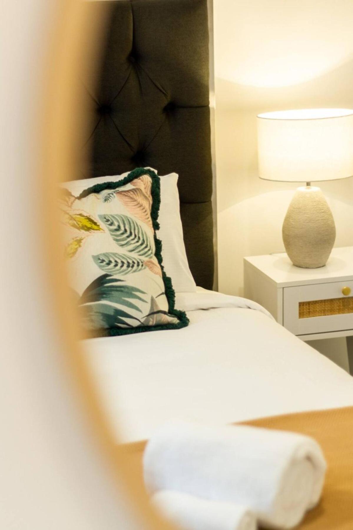 Apartment Chic By Little High *