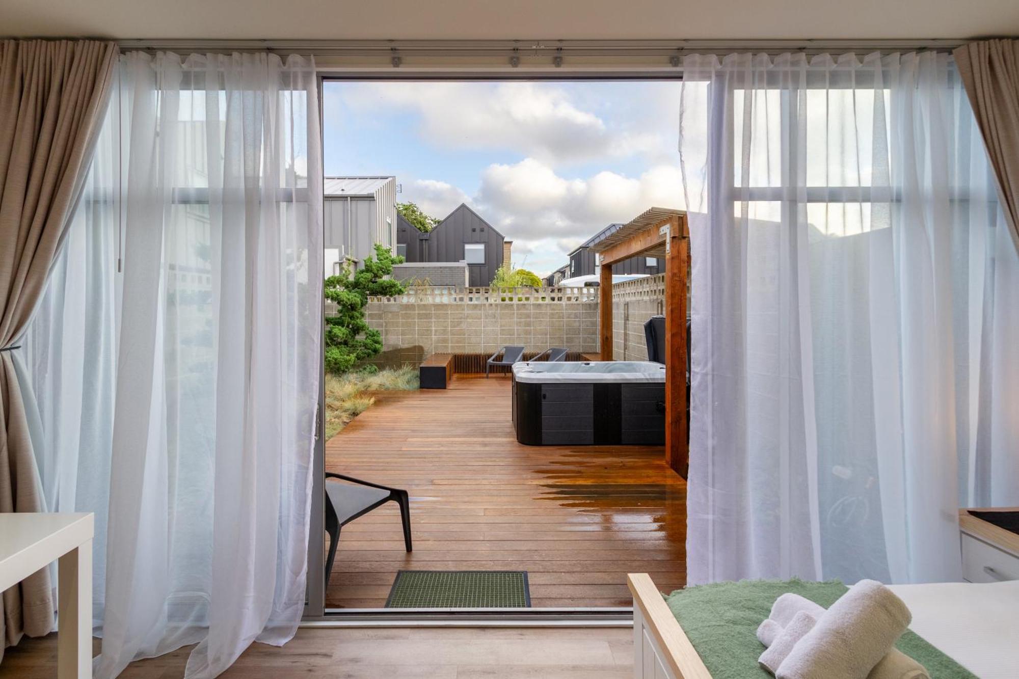 Luxury King With And Private Carpark Apartment *