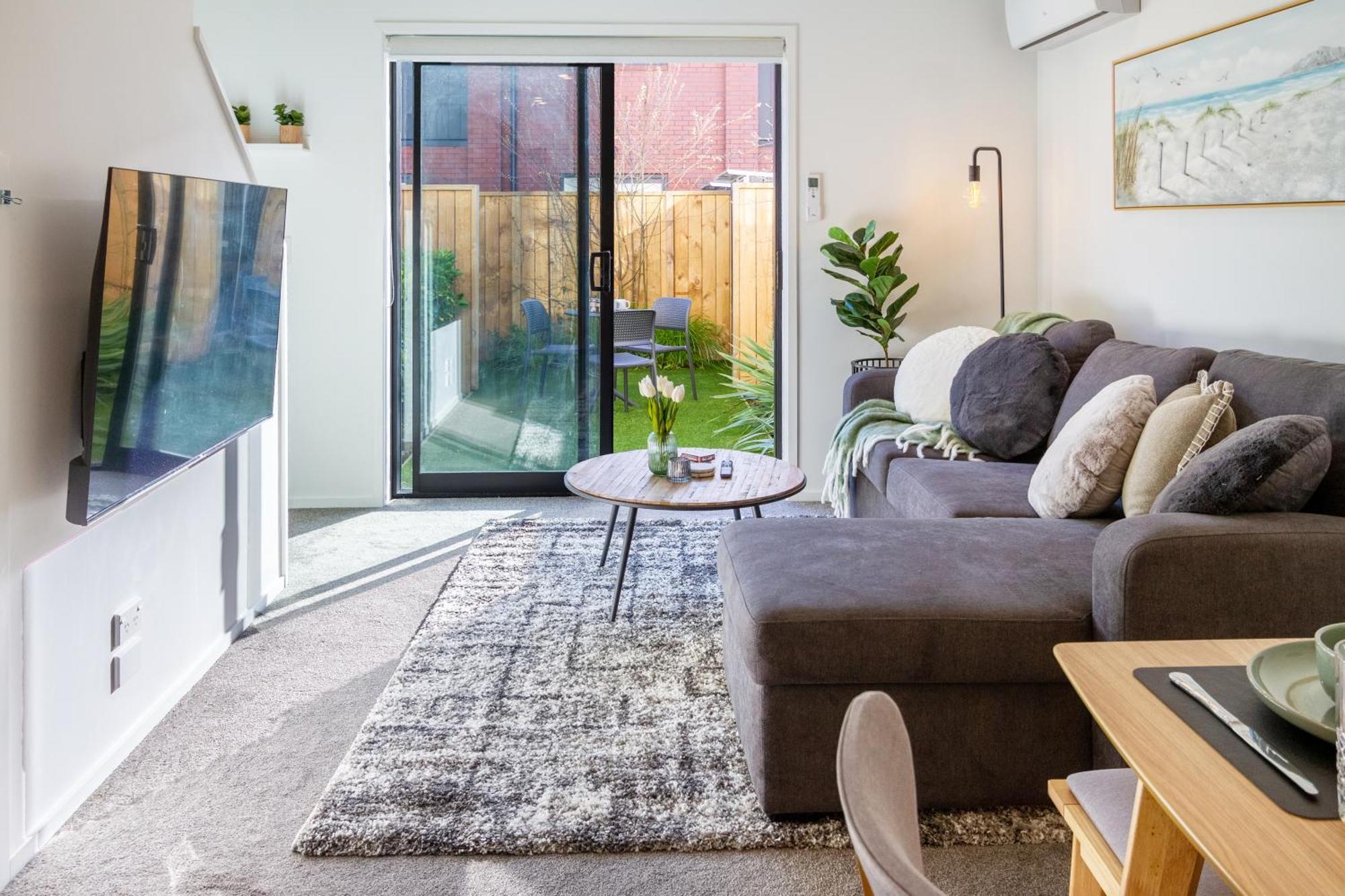 Enchanted Escape 2 Bed 2 Bath Cbd Apartment