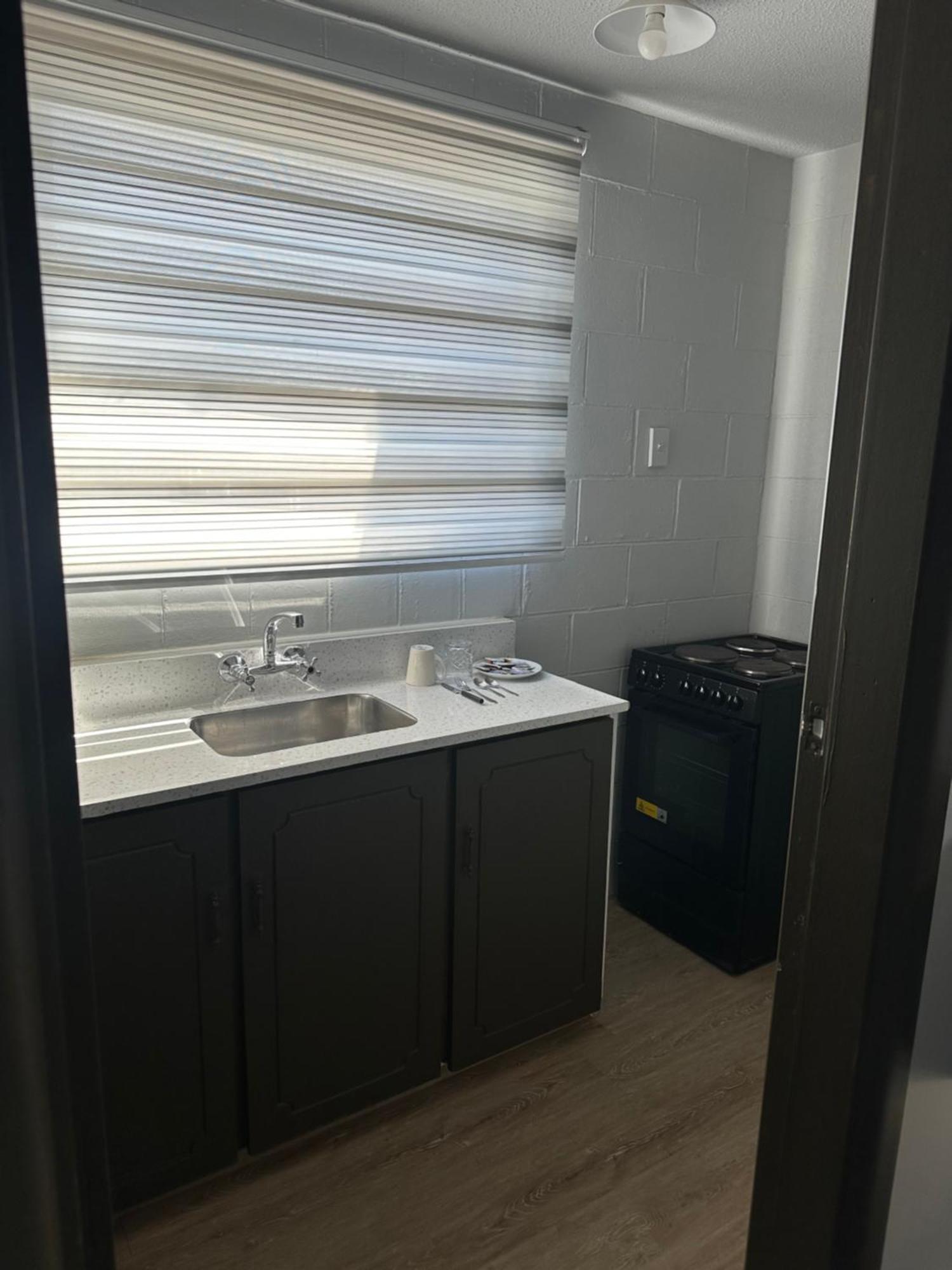 Hotel 301 Bealey Ave *