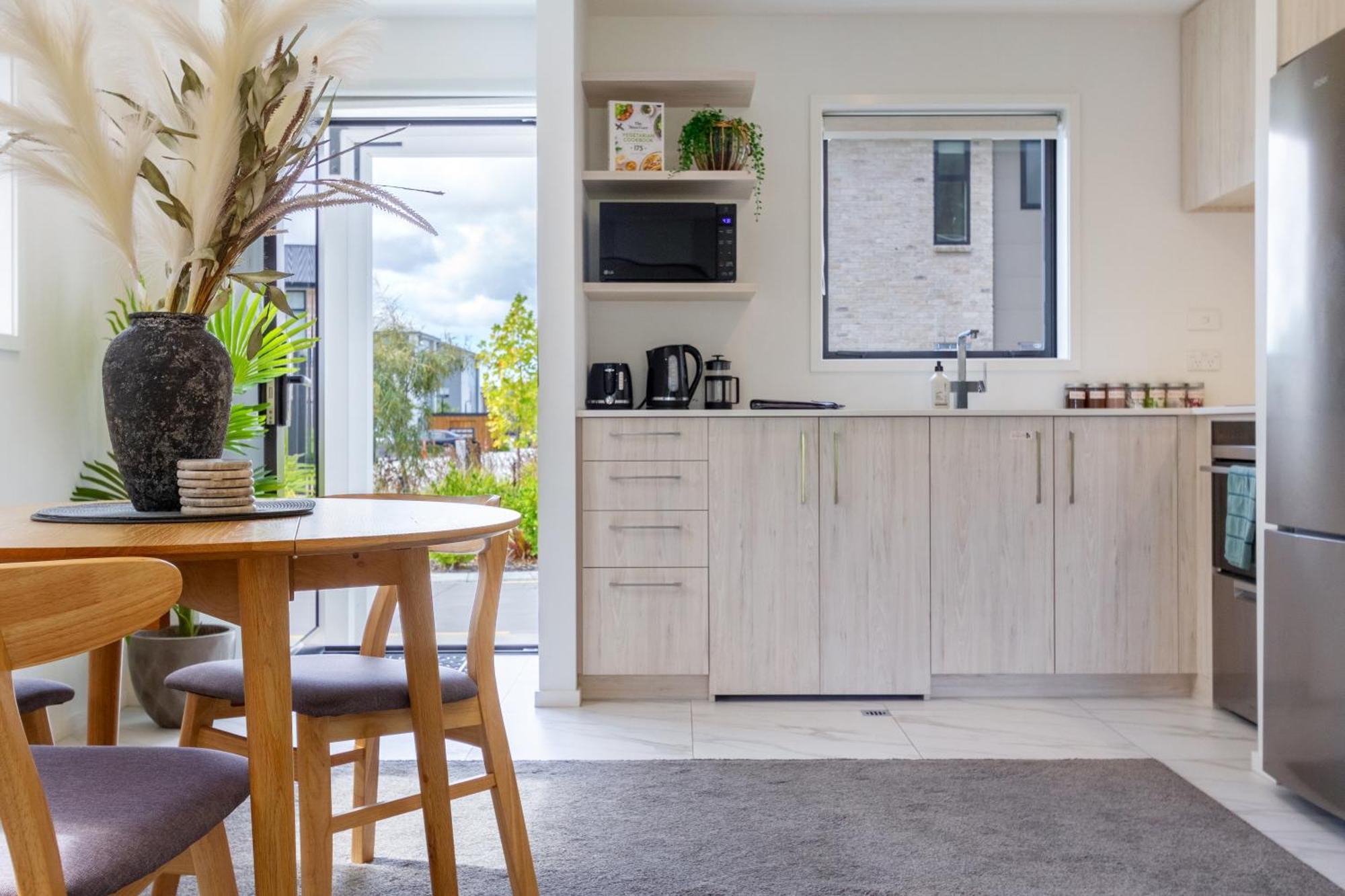 Escape At The Park: 1 Bed 1 Bath W/carpark
