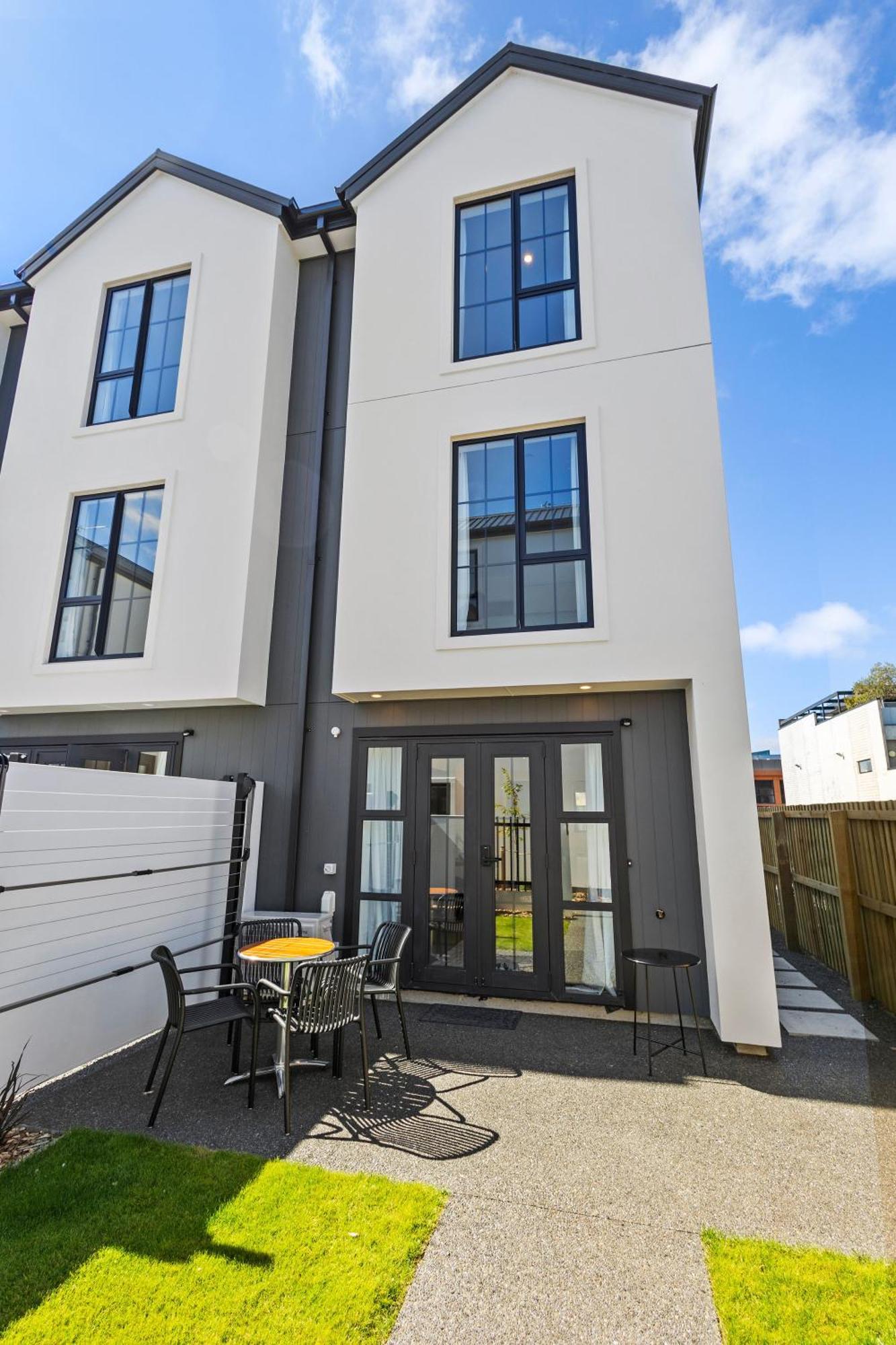 2 Bdr 2bth On Peterborough 1 Min Walk To Town Hall