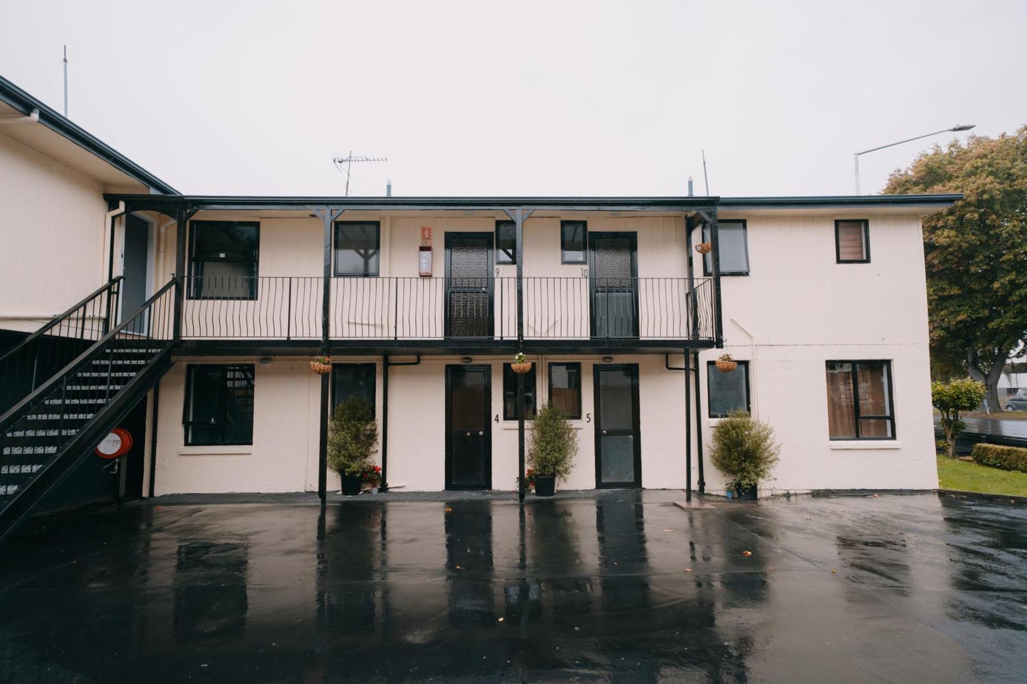 301 Bealey Ave * Christchurch
