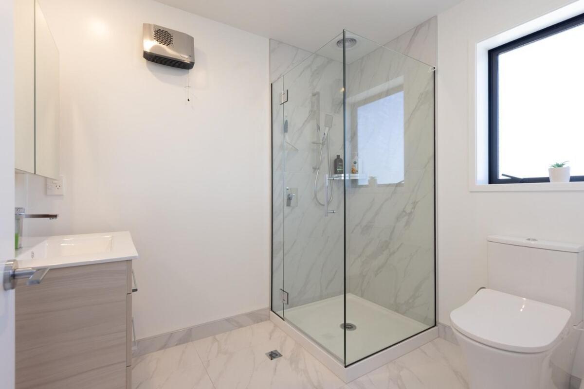Brand New 2 Bed Ocean View! Holiday home