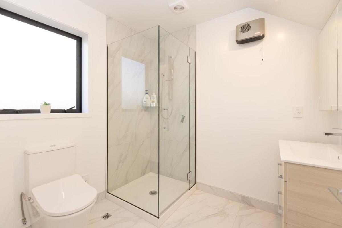 Brand New 2 Bed Ocean View! Holiday home Christchurch