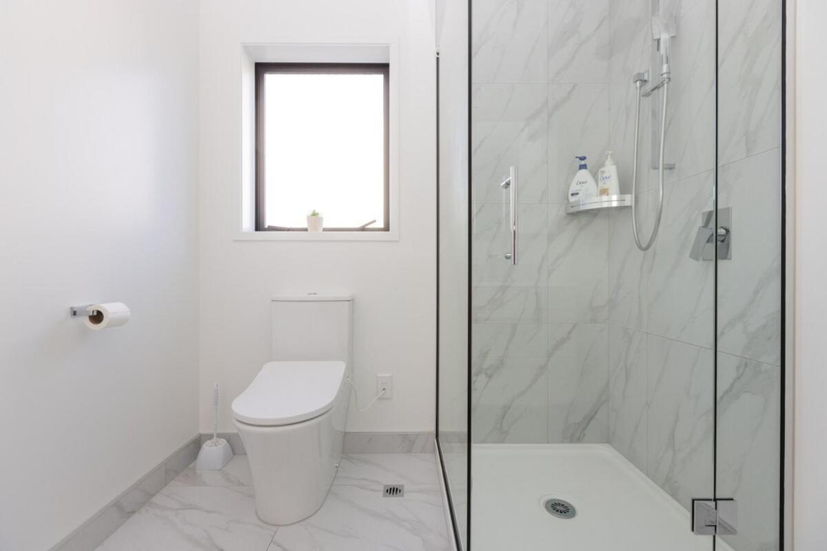 Brand New 2 Bed Ocean View! * Christchurch