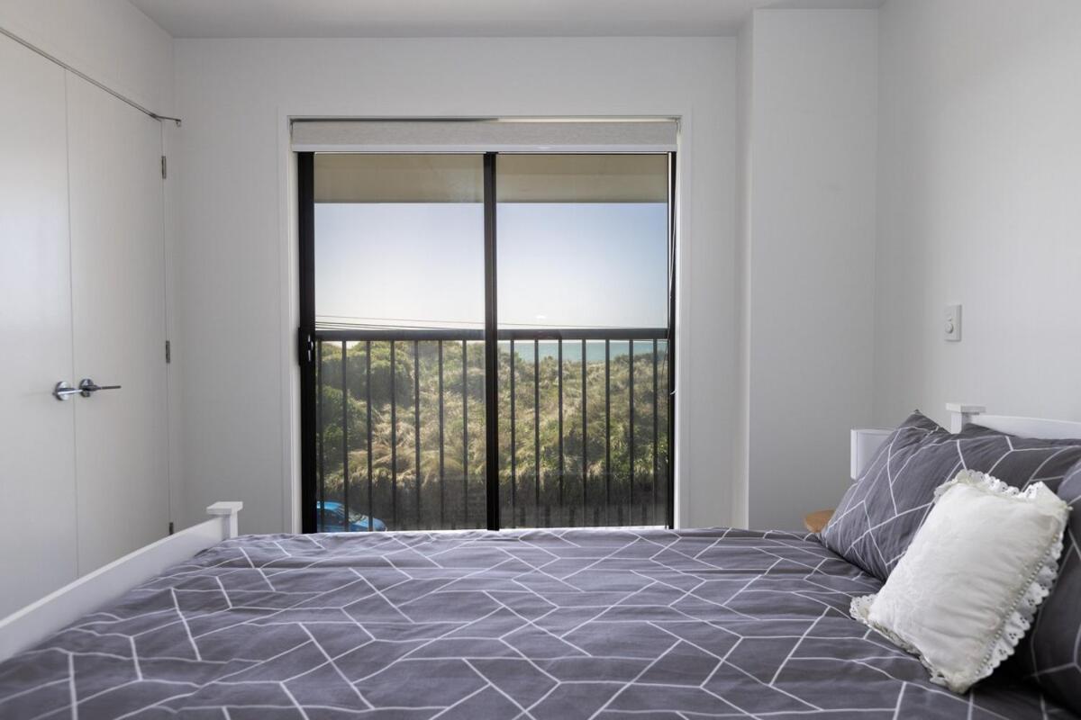Brand New 2 Bed Ocean View! Holiday home Christchurch