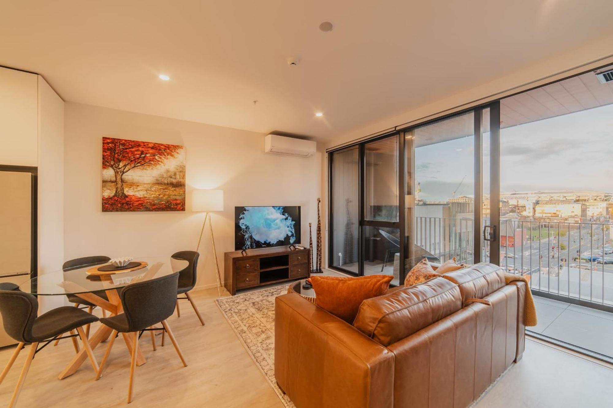1br - Balcony Kitchen & Bath Christchurch