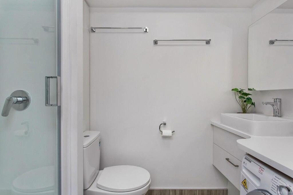 Apartment Handy Cbd Covered Free Parking Gym 2 Bdrm *