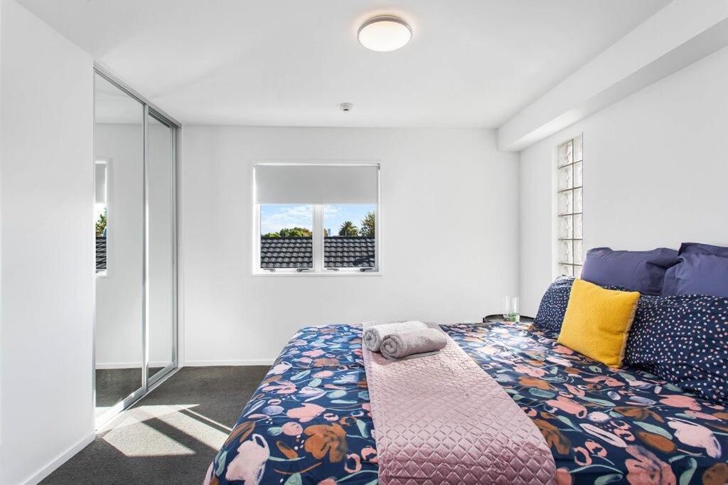 Apartment Handy Cbd Covered Free Parking Gym 2 Bdrm *