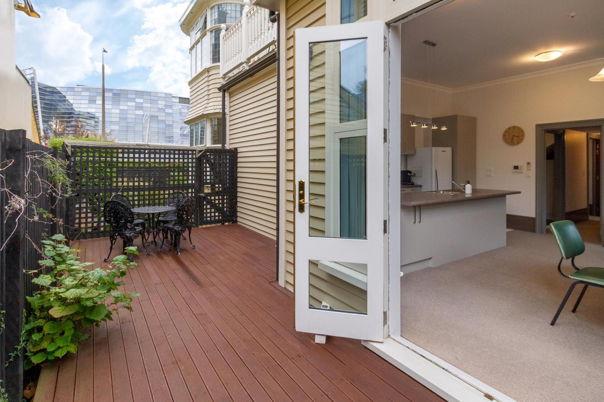 Apartment 2 Bedroom 2 Bath Modern Heritage Near Art Gallery Christchurch