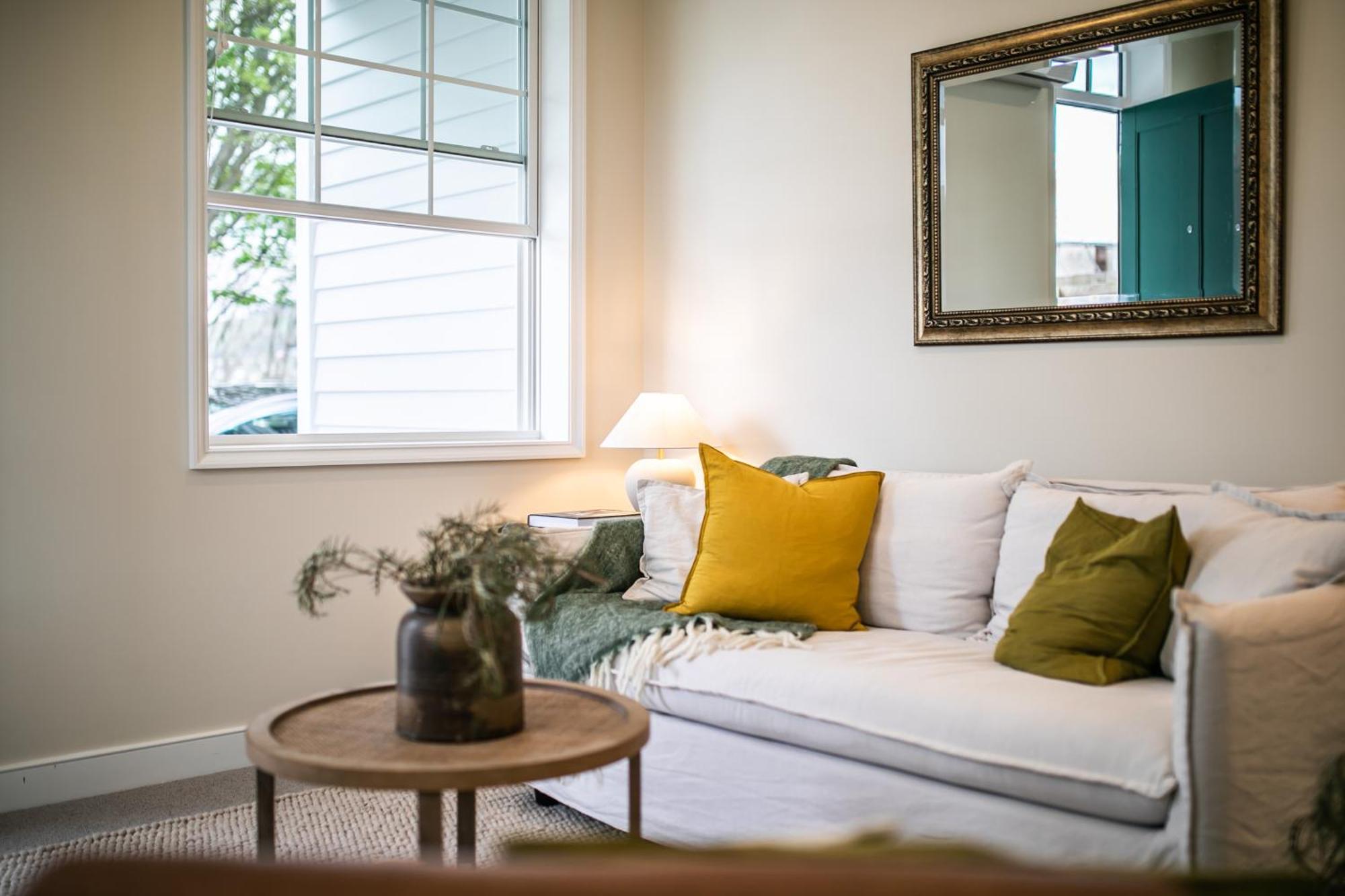 Apartment 3 Bed Family Retreat Classic Charm With Park Views Christchurch