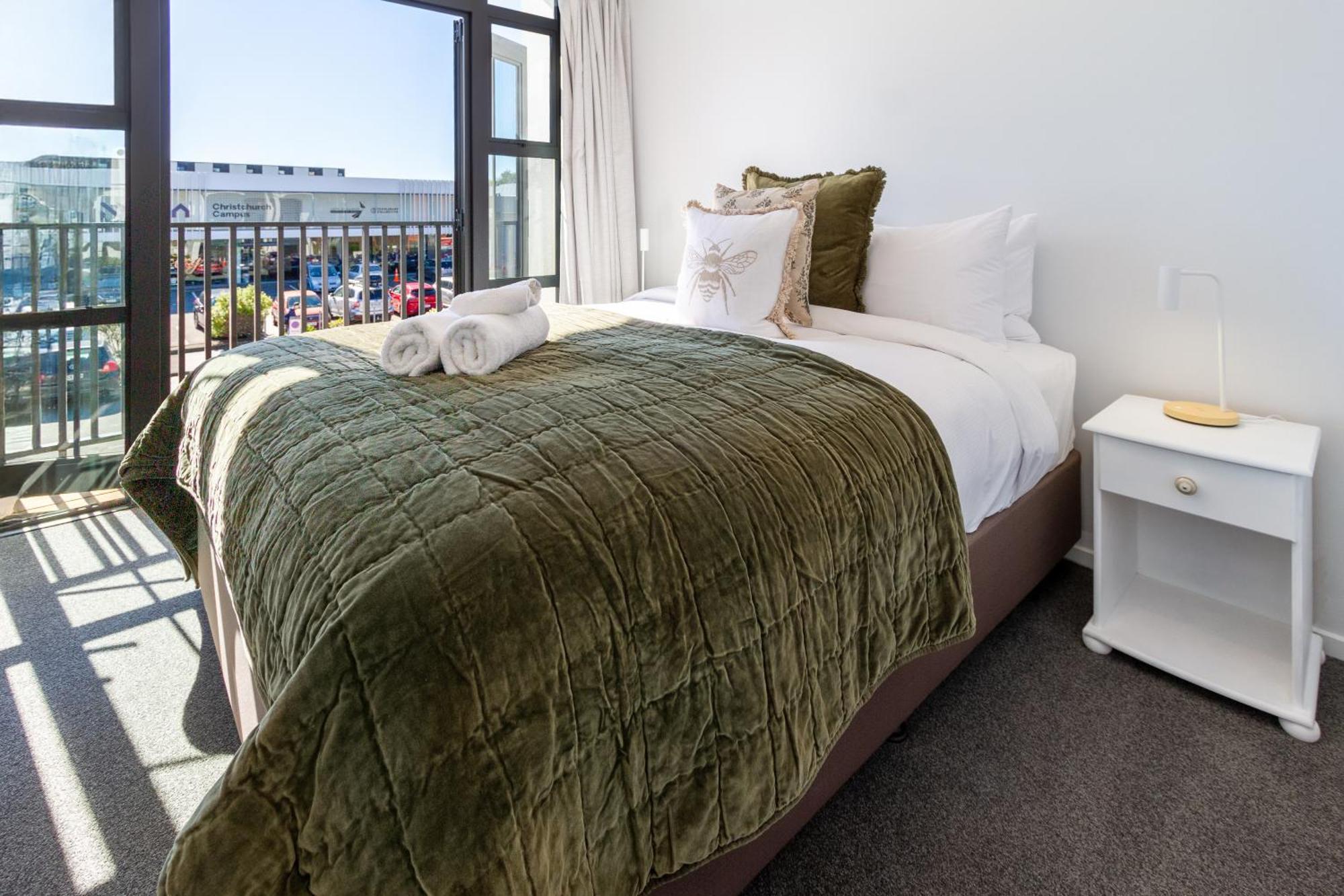 Apartment Character Meets Comfort, 2-bedroom Townhouse *