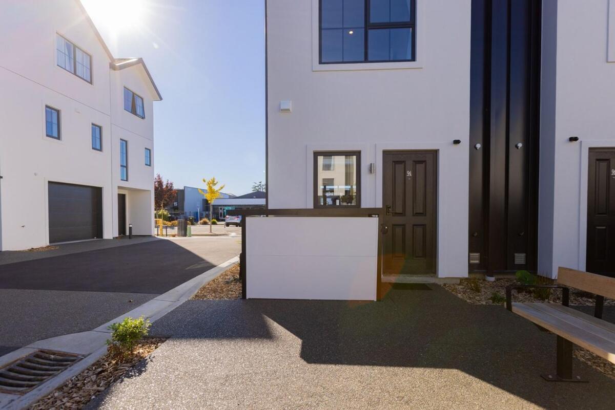Holiday home Cbd Luxury 2 Bed Bliss By Townhall And Casino *