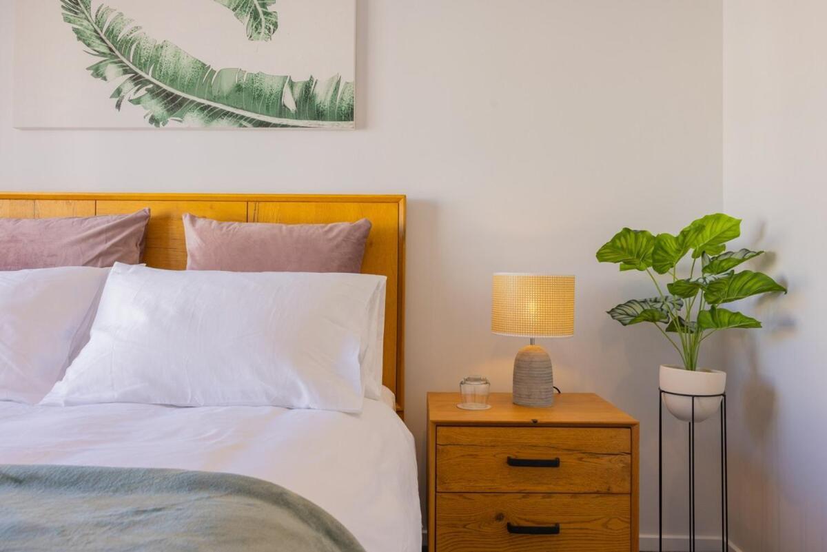 Cbd Luxury 2 Bed Bliss By Townhall And Casino Holiday home