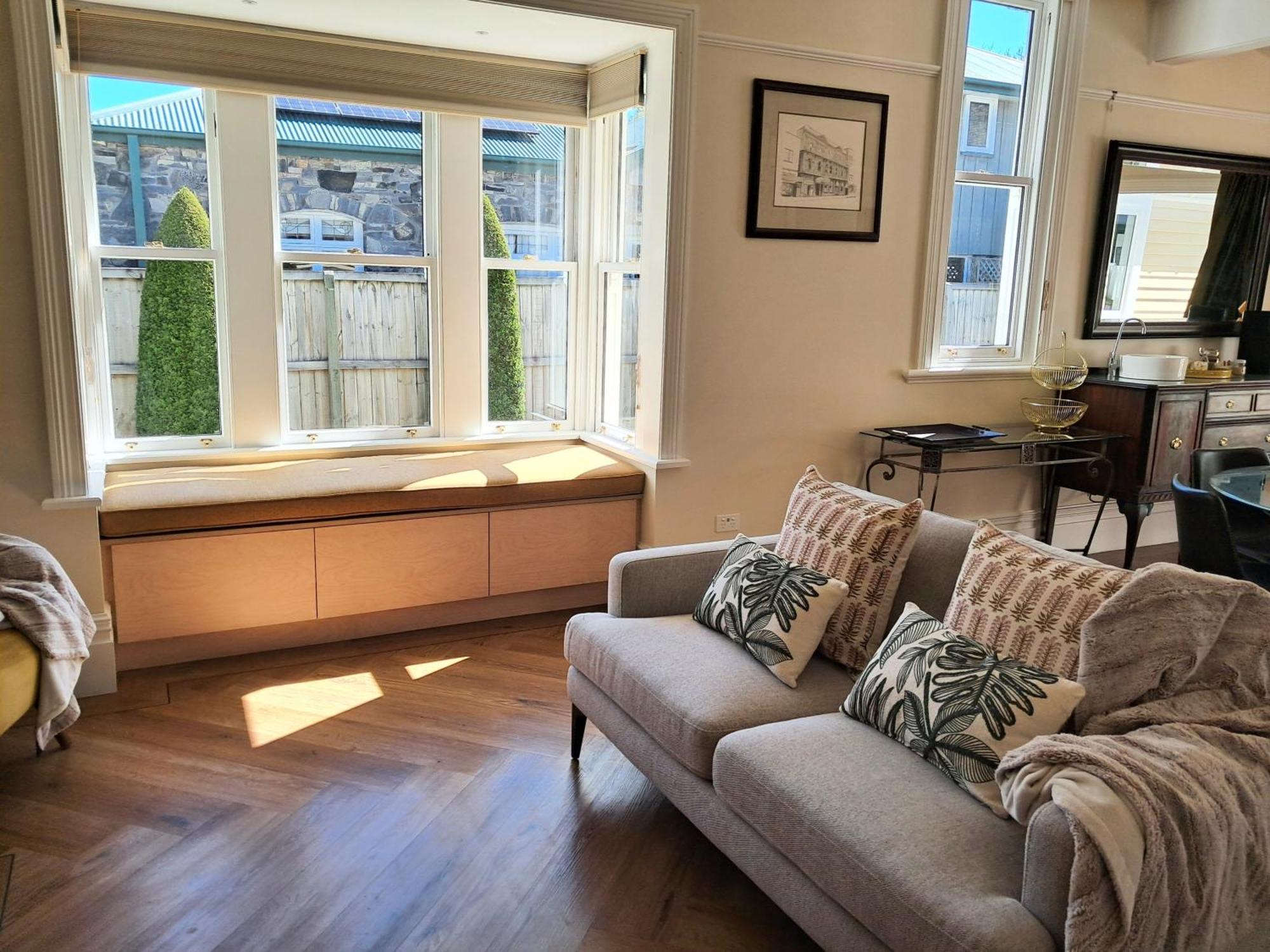 Plane Tree Bed & Breakfast *