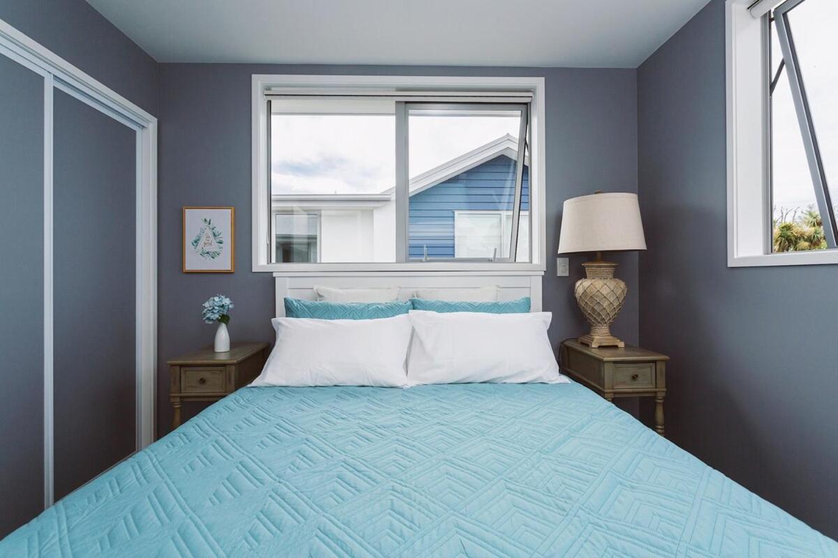 Stylish Townhouse Near Attractions Christchurch