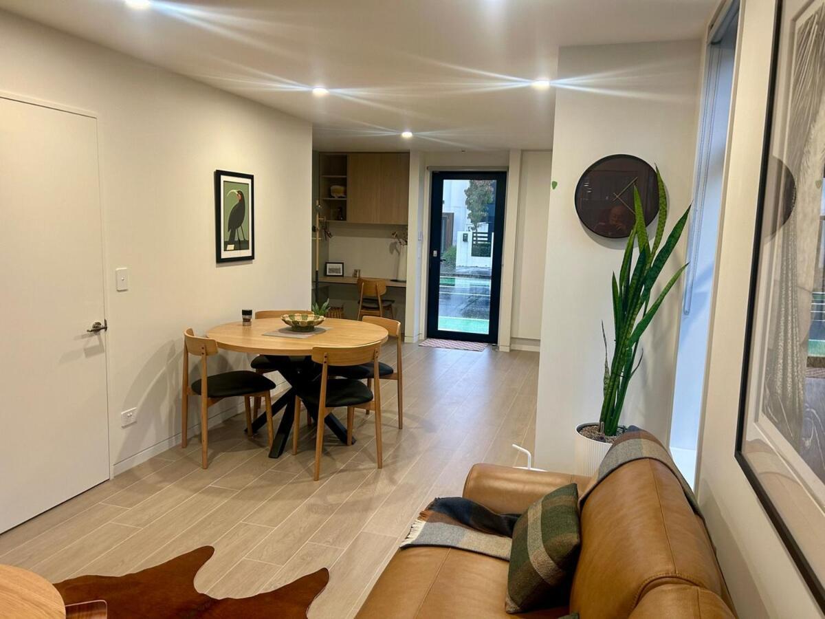 Two Units - 4 Bedrooms - 4 Bathrooms Apartment Christchurch