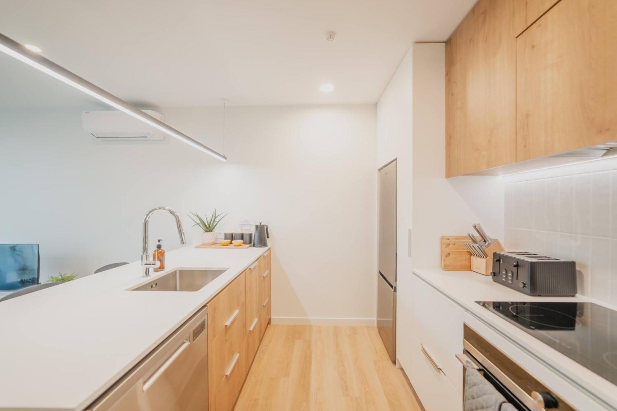 Modern 1br Retreat With Bath & Laundry - Manchester Holiday home *