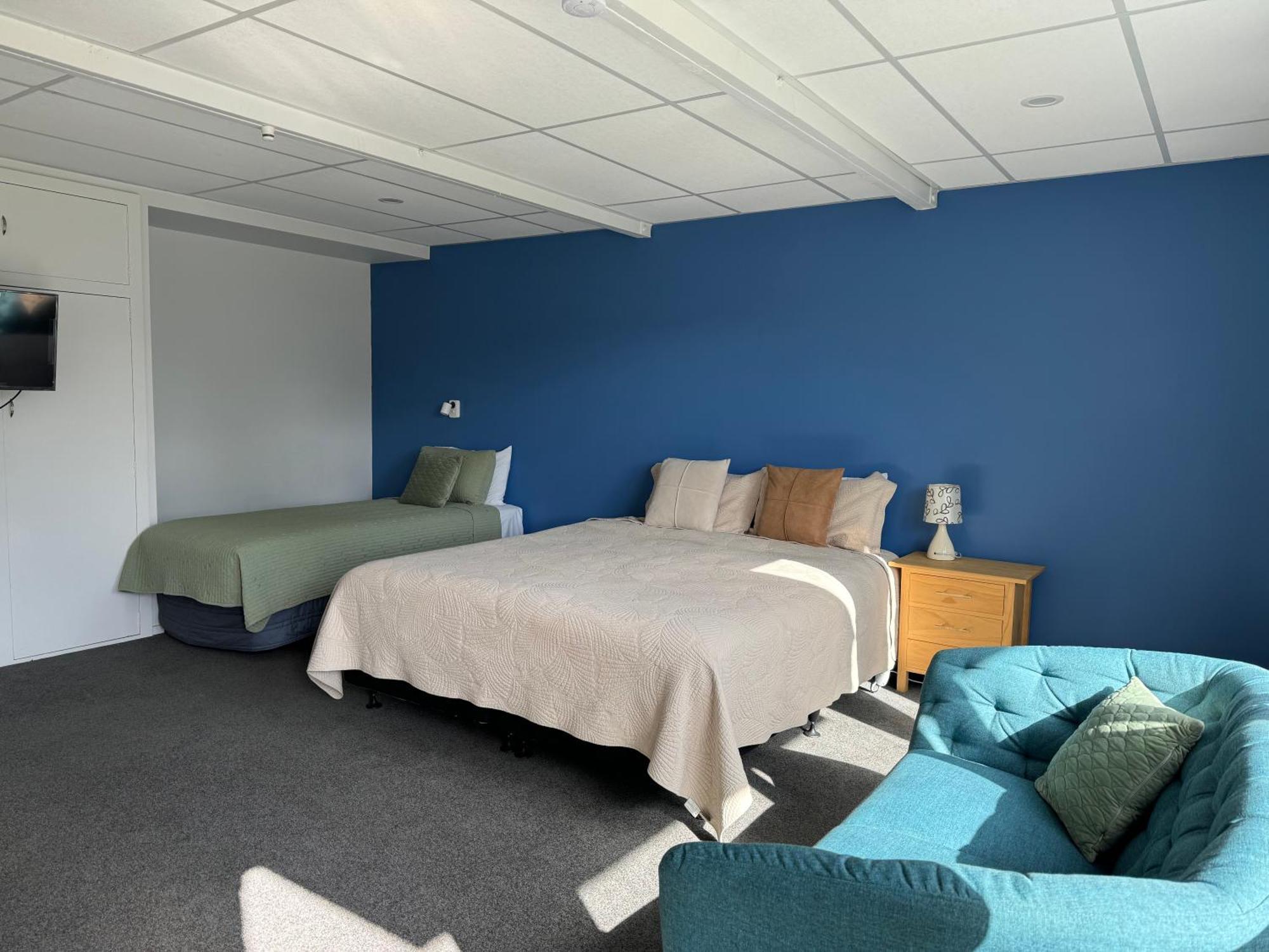 Diplomat Motel