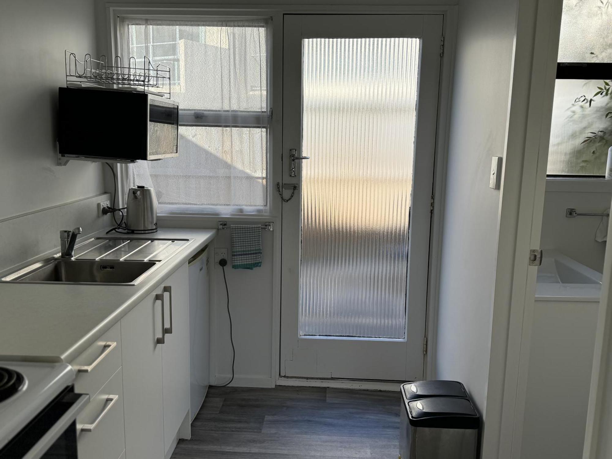Diplomat Motel 4*