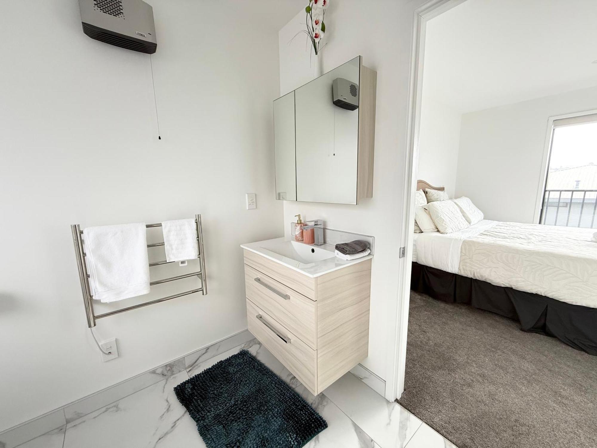 Cbd 2bdr 2bath Casino Townhall Tepae Convention Center Free Carpark *