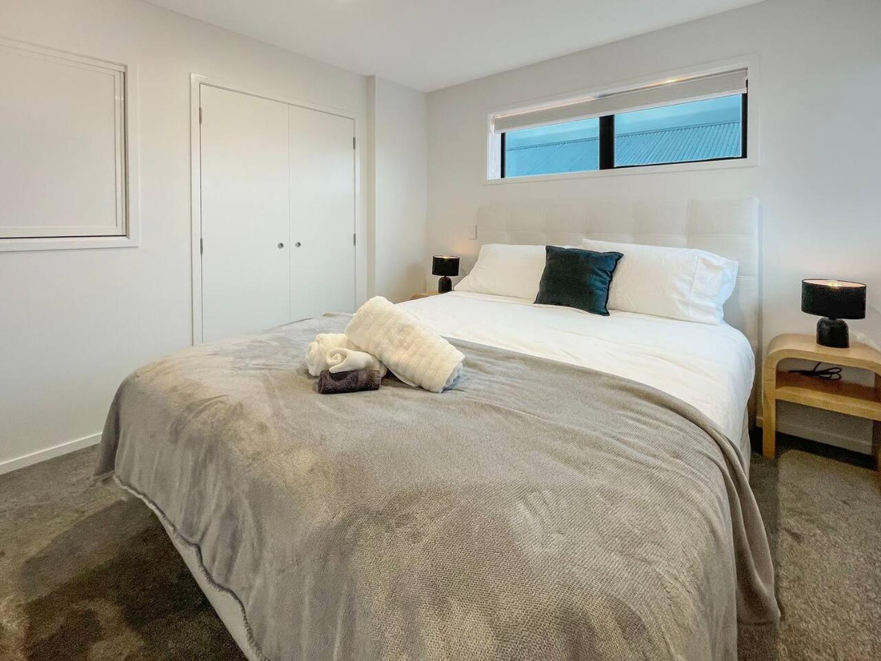 Apartment Bright Corner Unit 1br Cbd Christchurch