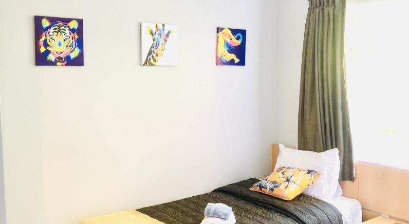Motel Christchurch Motel 4*