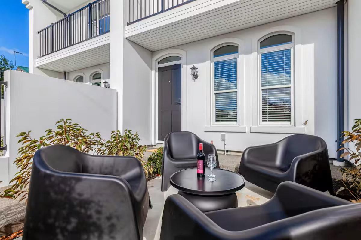 Retro Retreat