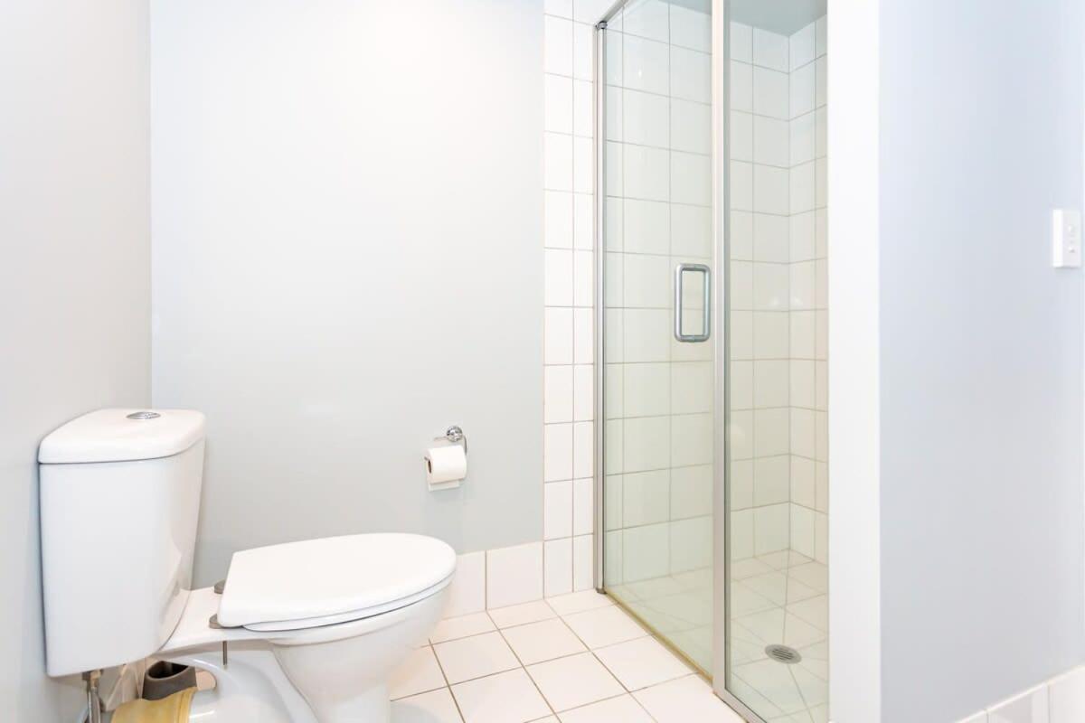Central, Sleeps 3, Free Parking Space Apartment