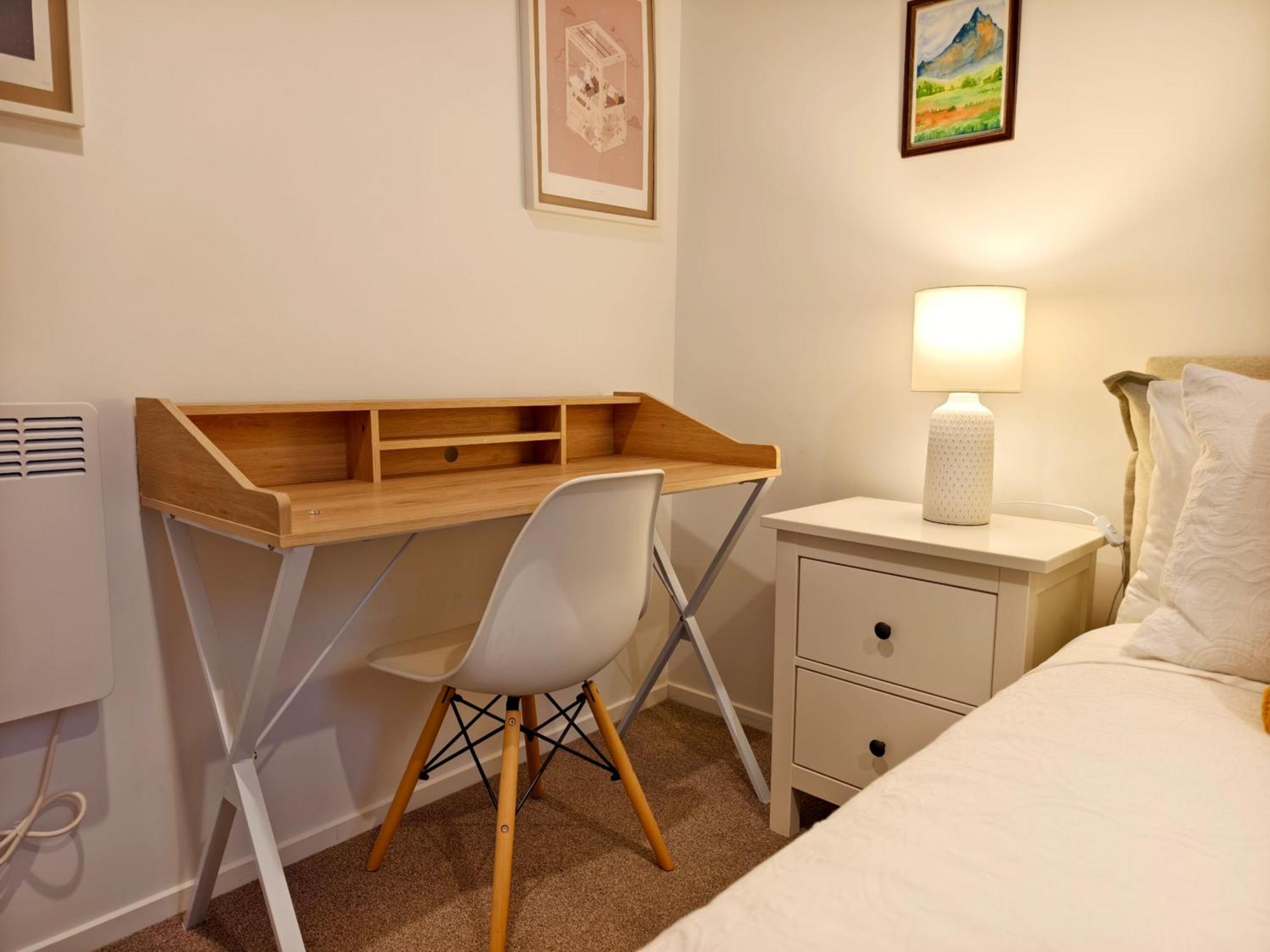 Cbd 2 Bed 2 Bath Parkside Retreat With Freeparking