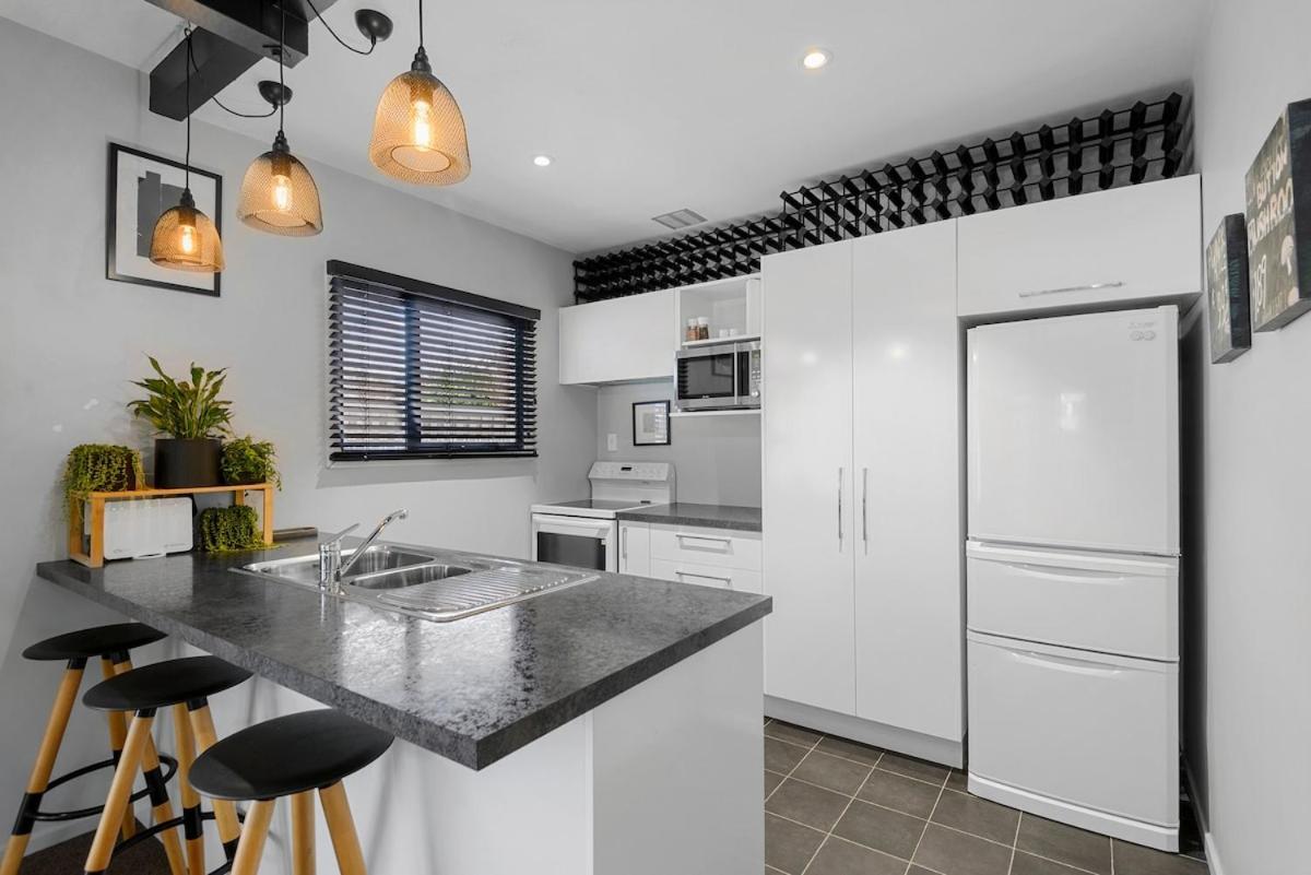 Townhouse In The With Parking And Courtyard Holiday home *