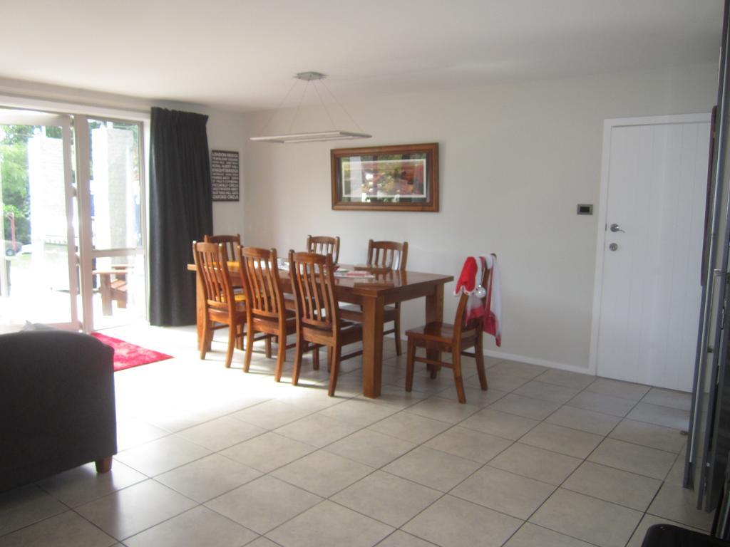 Airport Guesthouse Christchurch Airport Bed & Breakfast 3*