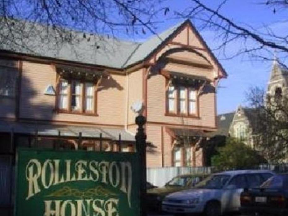 Yha Rolleston House