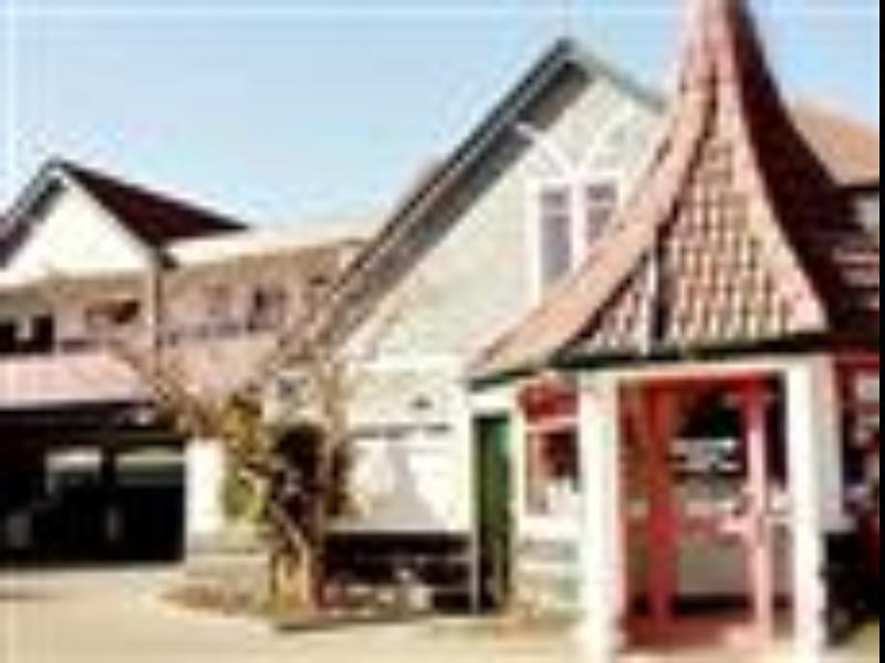 Amross Court Motel 4*
