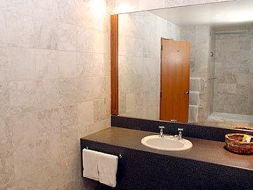 Camelot Cathedral Square 3*