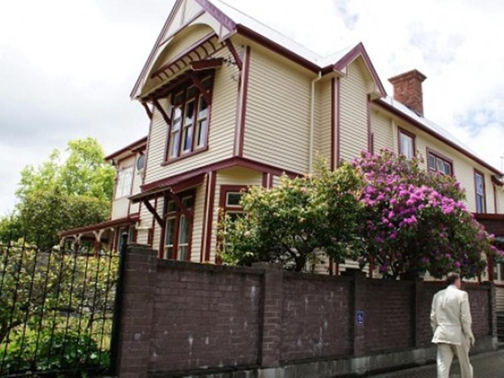 Yha Rolleston House Hostel Christchurch