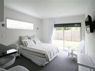 Bed & Breakfast At The Beach B&B Christchurch