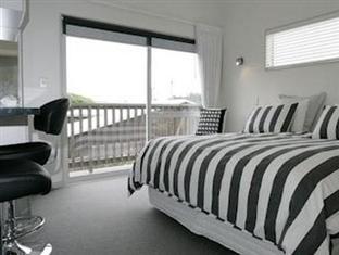 Bed & Breakfast At The Beach B&B