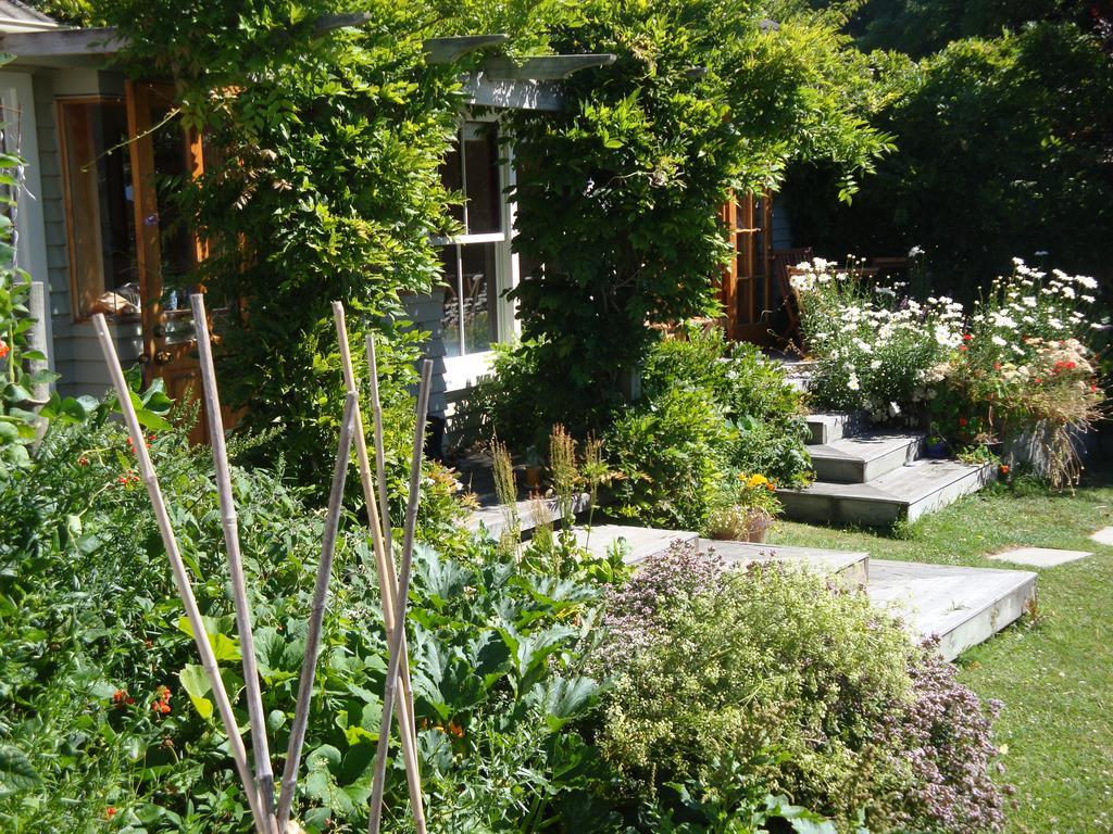 Featherstone B&B 3* Christchurch