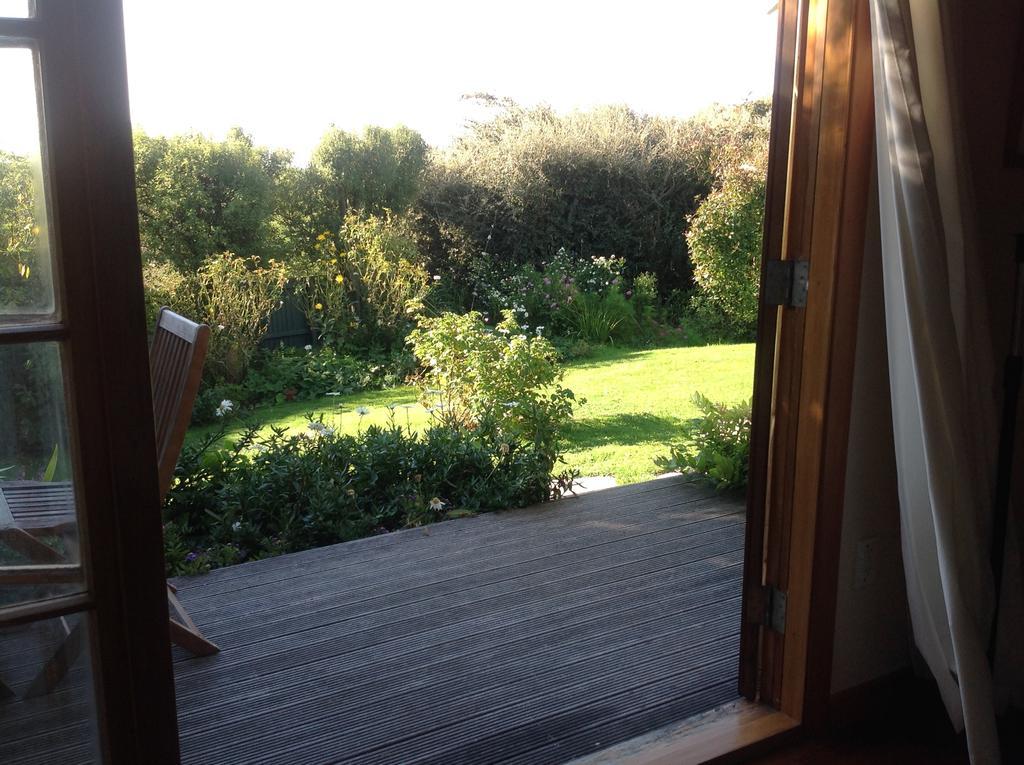 Featherstone B&B Bed & Breakfast 3*