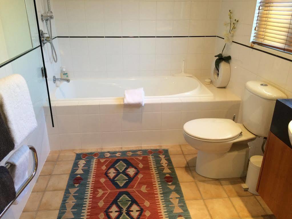 40 Thornycroft Street 5*