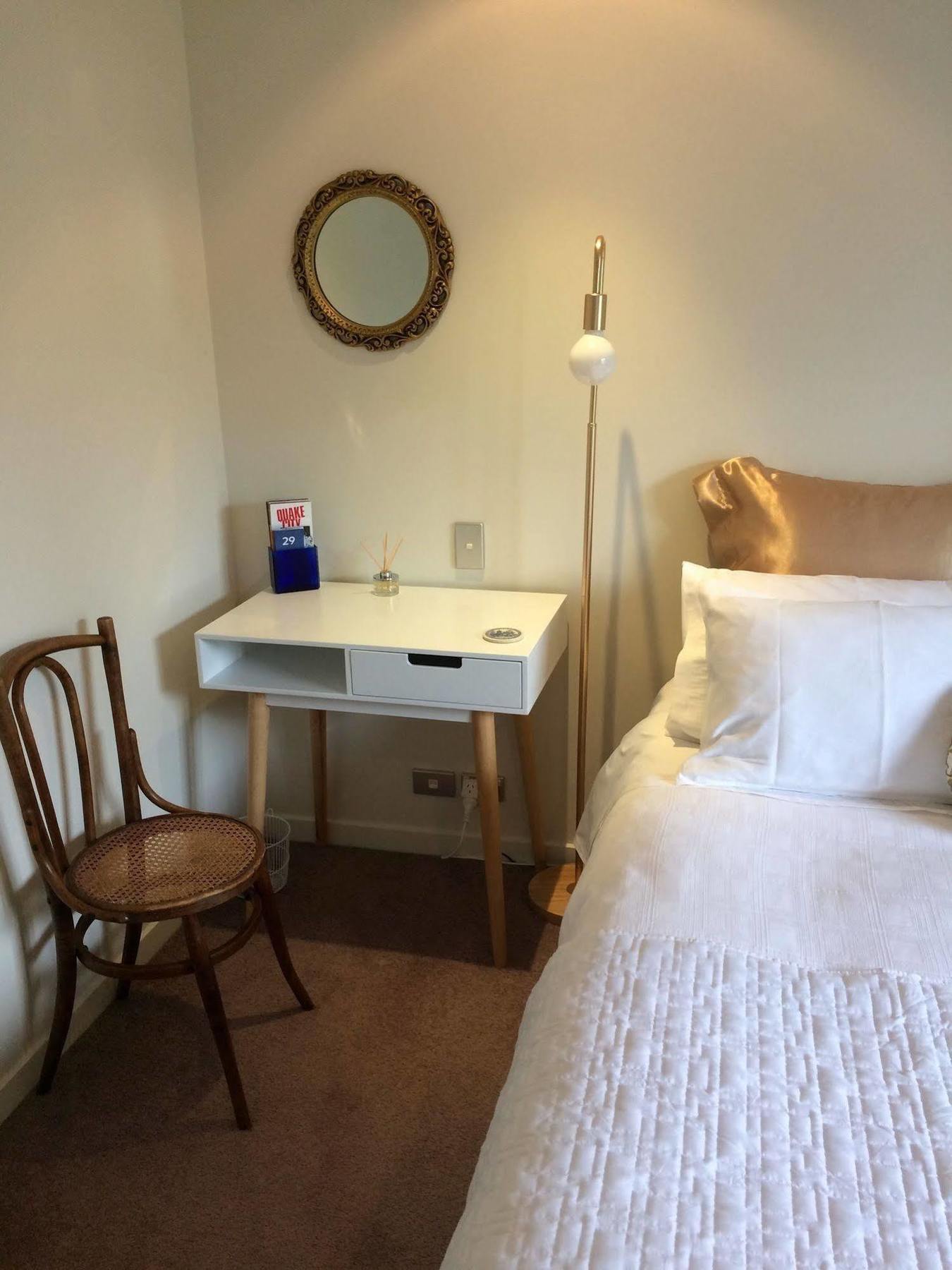 Bed & Breakfast 40 Thornycroft Street 5*