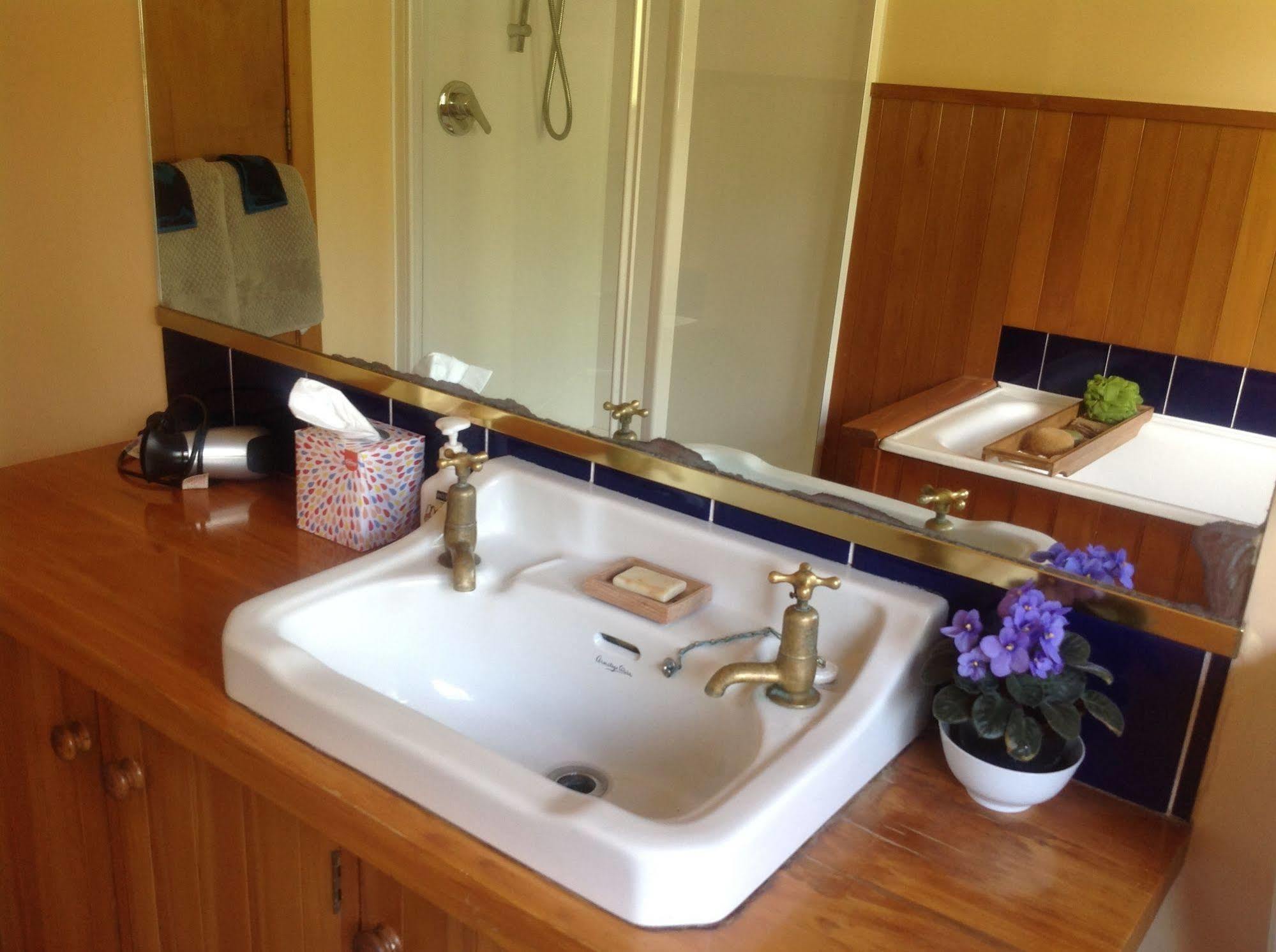 Featherstone B&B Bed & Breakfast Christchurch