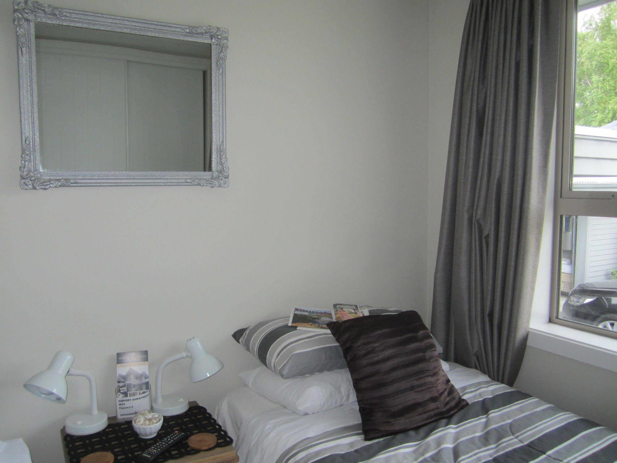 Bed & Breakfast Airport Guesthouse Christchurch Airport Christchurch