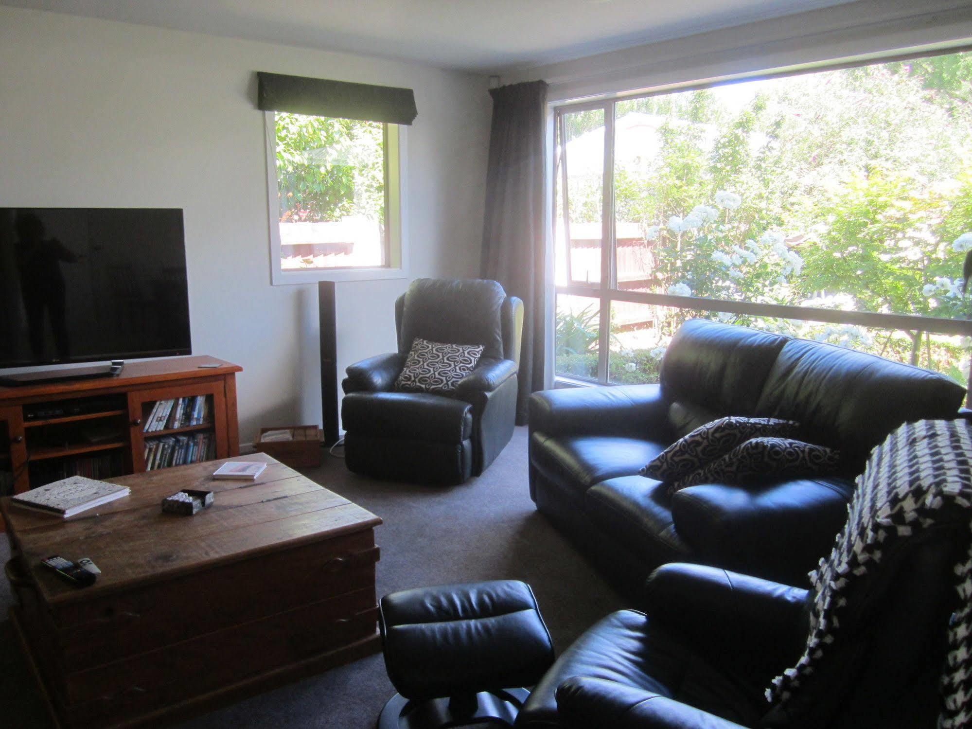 Airport Guesthouse Christchurch Airport Bed & Breakfast 3*