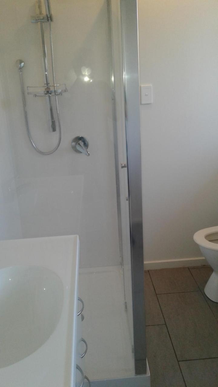 Close To Airport, Quality For Groups And Families Holiday home *