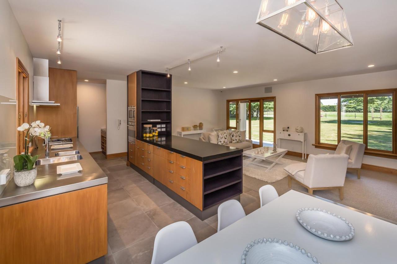 Bond Estate Luxury Holiday home *