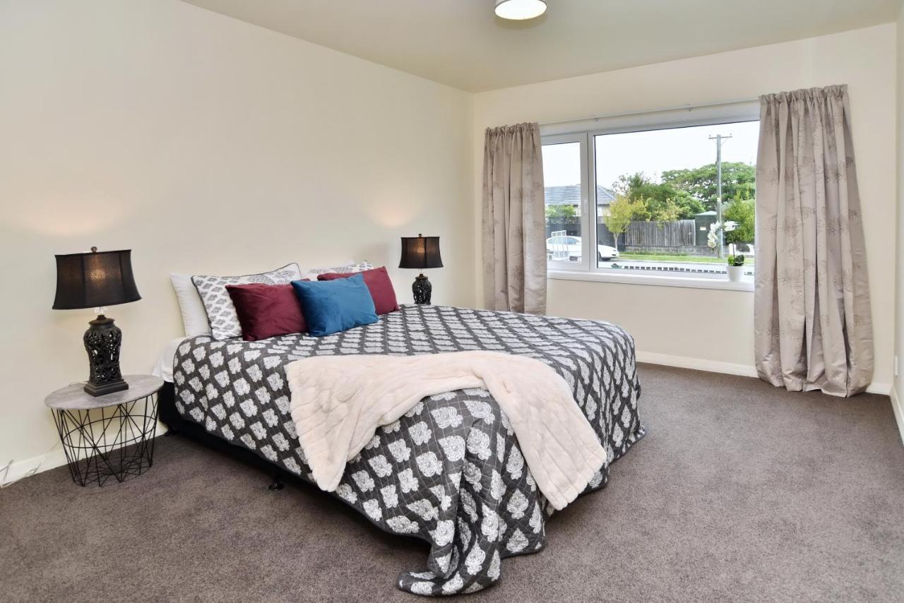 Weston - Spacious & Family Friendly - Bookahome Holiday home *