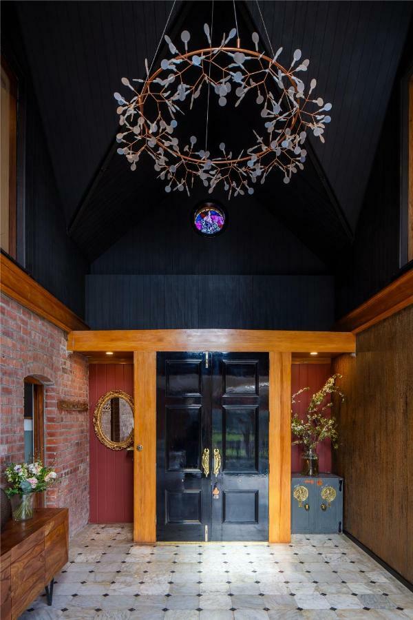 Britten Stables Library Christchurch